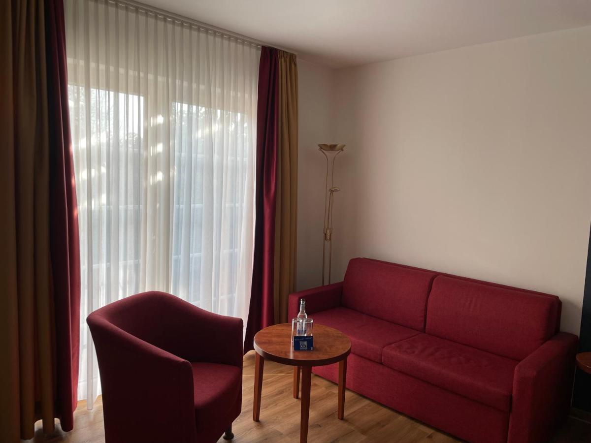 Hotel Osterkrug 후줌 외부 사진