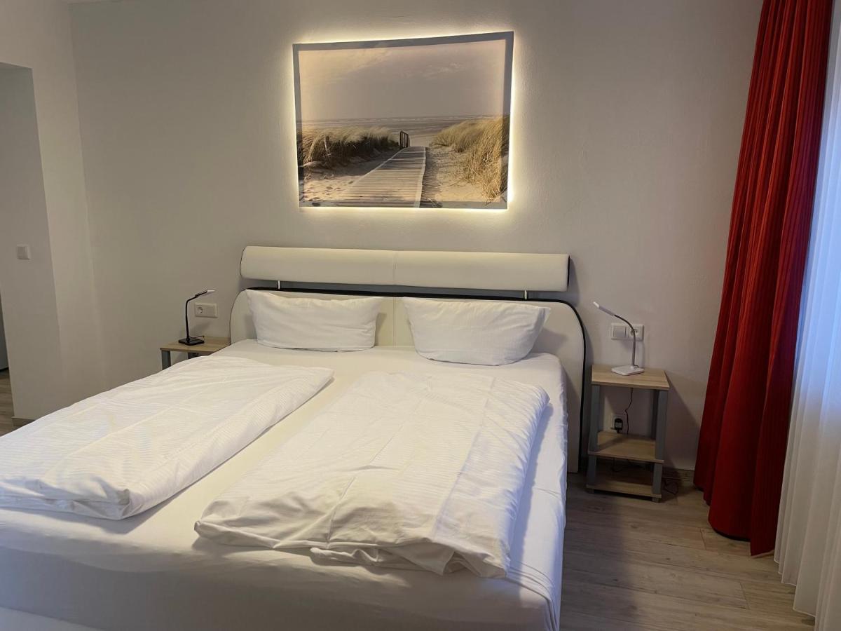 Hotel Osterkrug 후줌 외부 사진