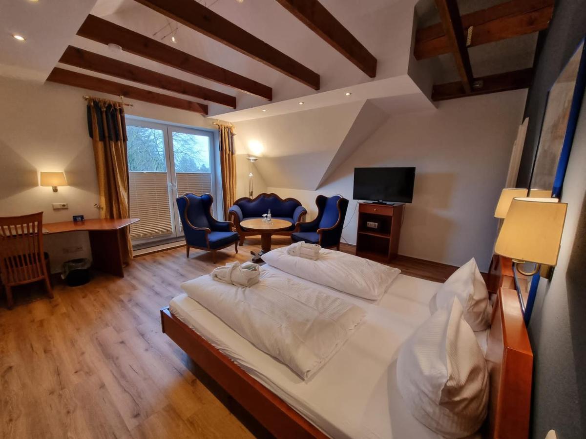 Hotel Osterkrug 후줌 외부 사진