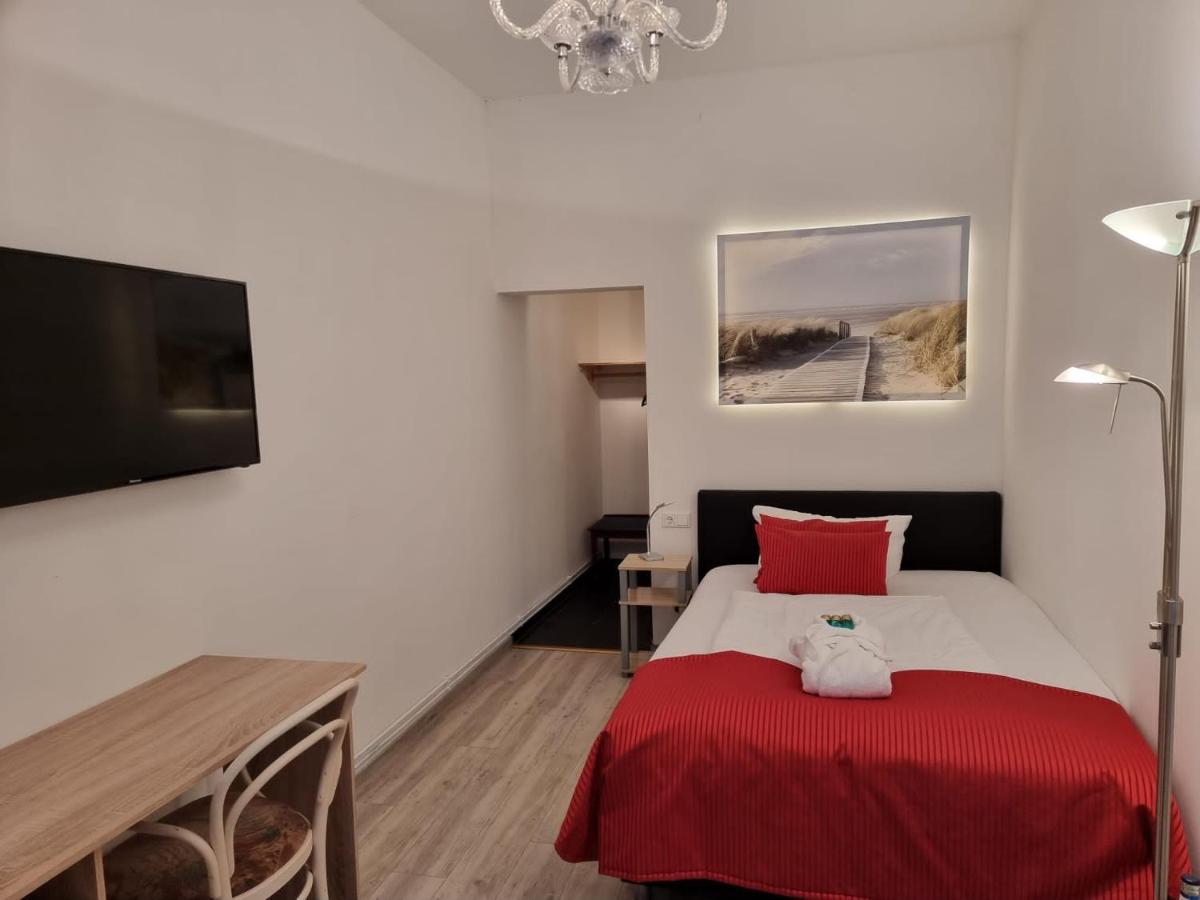 Hotel Osterkrug 후줌 외부 사진