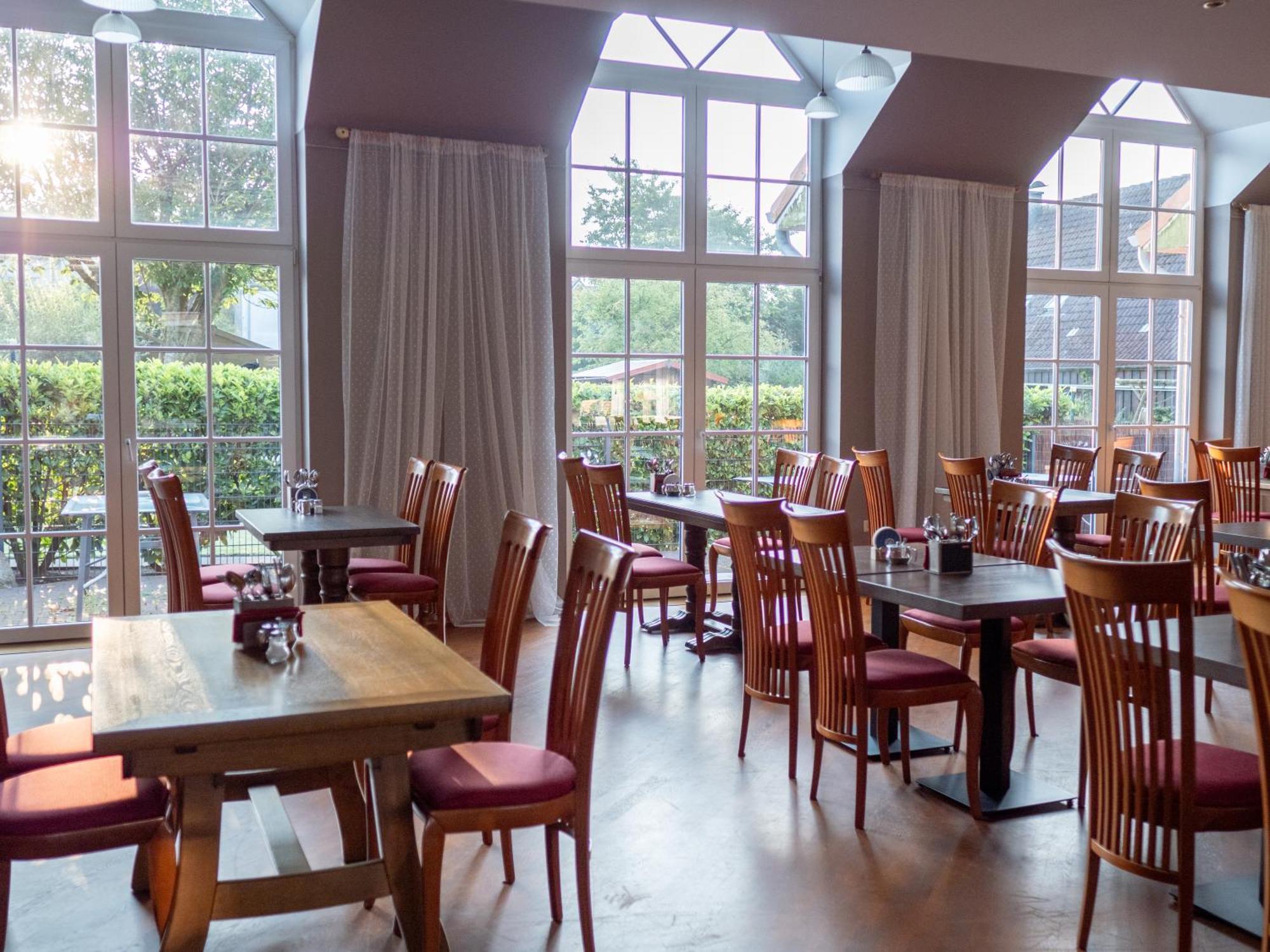 Hotel Osterkrug 후줌 외부 사진