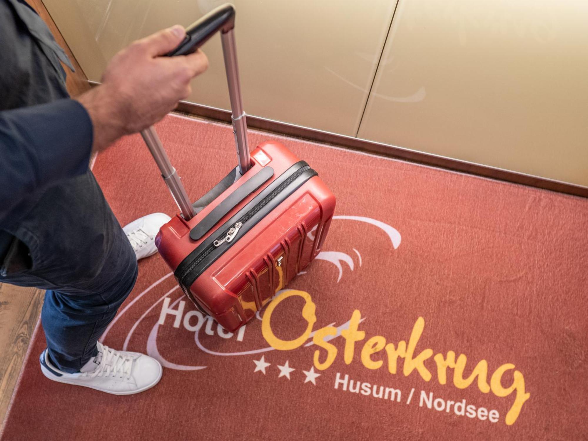 Hotel Osterkrug 후줌 외부 사진